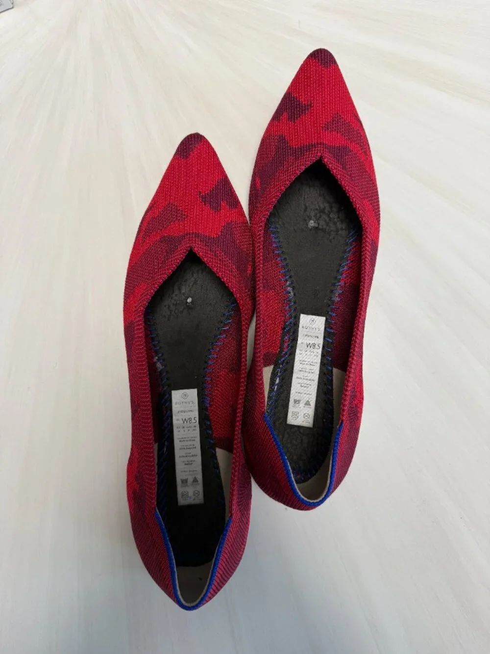 Like New Rothy's The Point Red Camo Sz 8.5